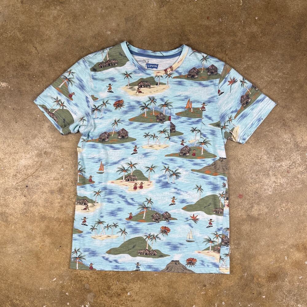 Levi’s Hawaiian Pocket T-Shirt Men’s Medium Blue Island‎ Print Surfer Aloha Top